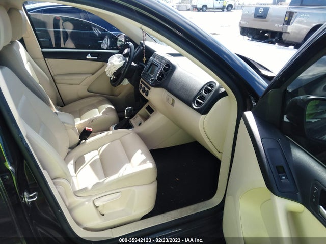 Volkswagen Tiguan 2016 WVGAV7AX3GW552377 Image 6