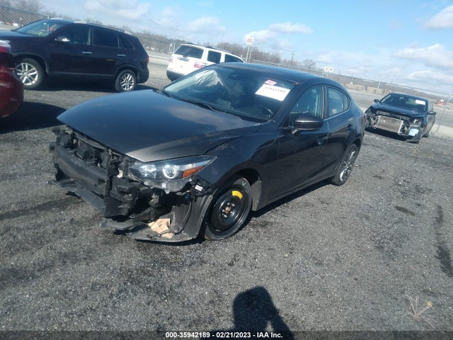 3MZBN1V31JM231844 Mazda Mazda3 Touring