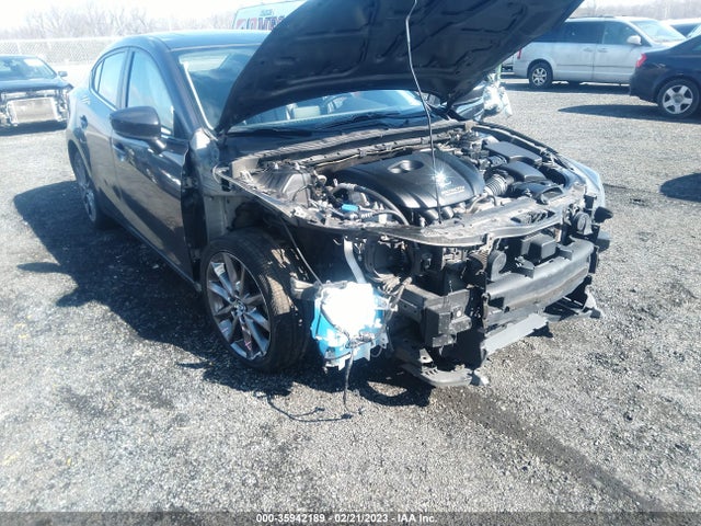 3MZBN1V31JM231844 Mazda Mazda3 Touring