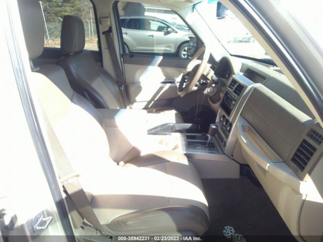 1J8GN58KX8W130145 Jeep Liberty Limited