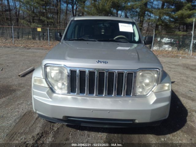 1J8GN58KX8W130145 Jeep Liberty Limited