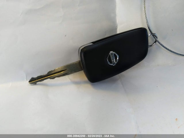 Nissan ROGUE S 2017 KNMAT2MT4HP545486 Image 3
