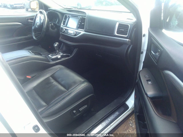2018 Toyota Highlander, VIN: 5TDDGRFH0JS047266