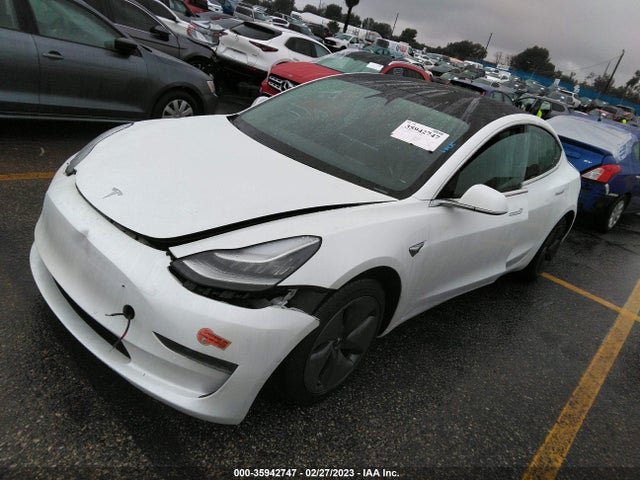 Tesla Model 3 Standard Range 2020 5YJ3E1EA9LF633415 Image 2