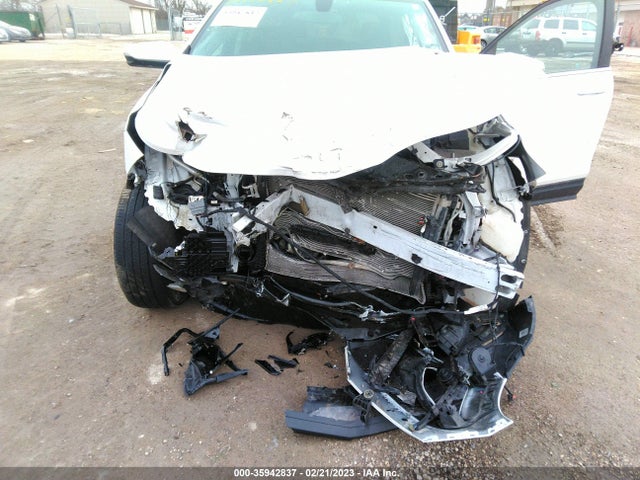 Chevrolet EQUINOX LT 2018 2GNAXSEV1J6130725 Image 8