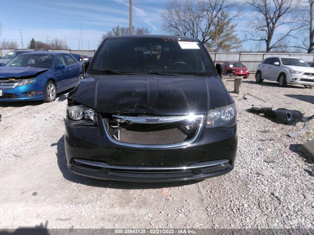 2C4RC1HG1ER132459 Chrysler Town & Country S