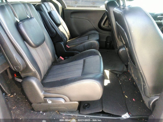 2C4RC1HG1ER132459 Chrysler Town & Country S