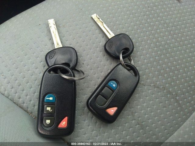 5XYKTDA29BG169549 KIA SORENTO LX