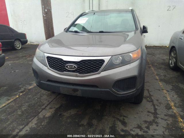 5XYKTDA29BG169549 KIA SORENTO LX