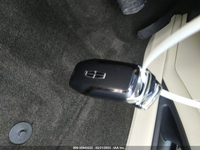 2014 Lincoln MKZ, VIN: 3LN6L2LU3ER824931