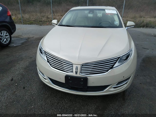 2014 Lincoln MKZ, VIN: 3LN6L2LU3ER824931