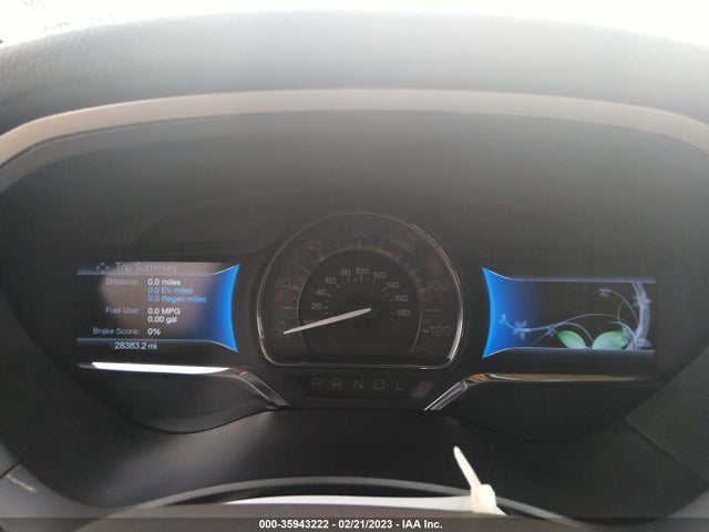 2014 Lincoln MKZ, VIN: 3LN6L2LU3ER824931