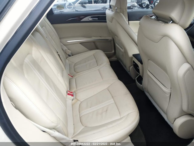 2014 Lincoln MKZ, VIN: 3LN6L2LU3ER824931
