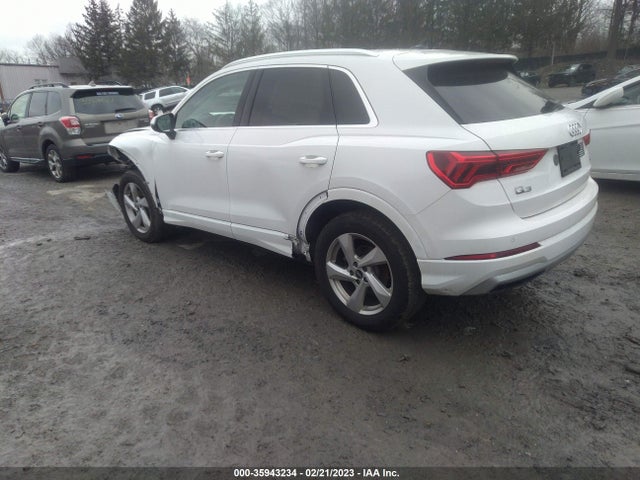 WA1AUCF39M1138772 Audi Q3 PREMIUM
