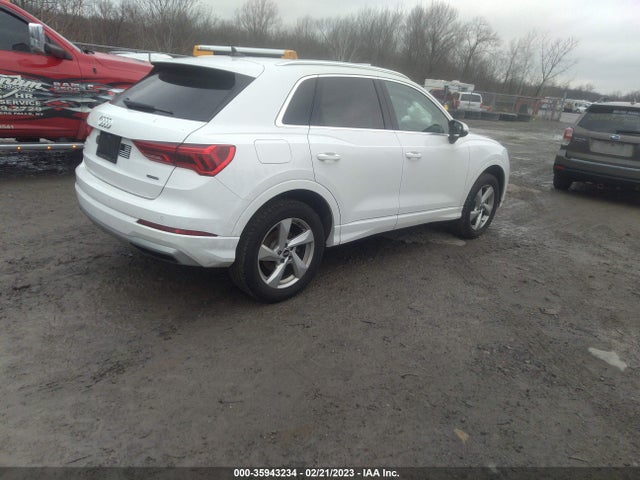 WA1AUCF39M1138772 Audi Q3 PREMIUM