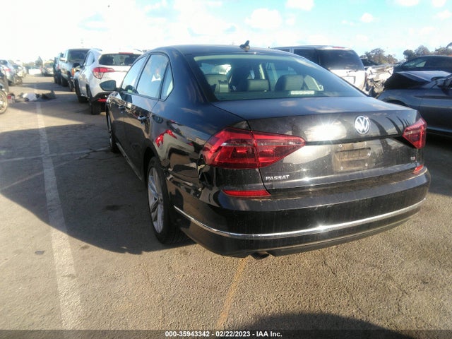 1VWLA7A34KC007530 Volkswagen Passat 2.0t Wolfsburg Edition