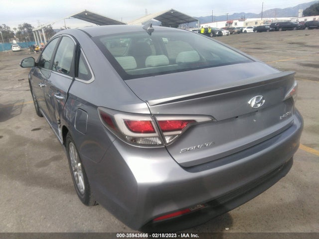 2016 Hyundai Sonata, VIN: KMHE24L1XGA025421