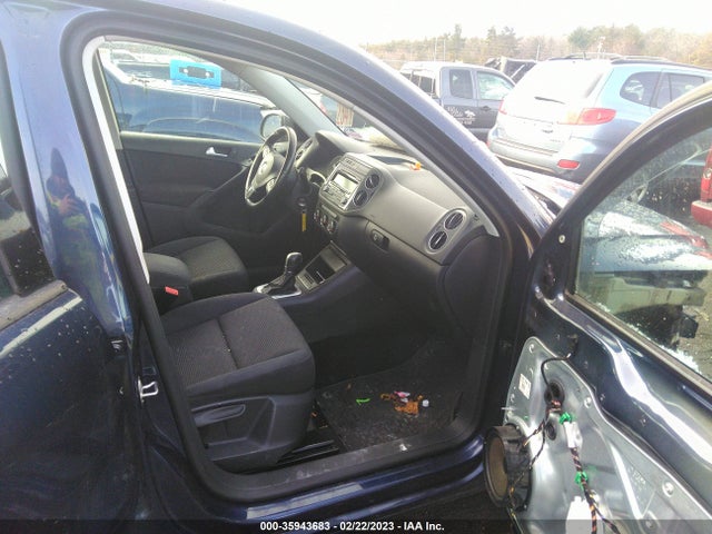 WVGAV3AX5EW527695 Volkswagen TIGUAN S