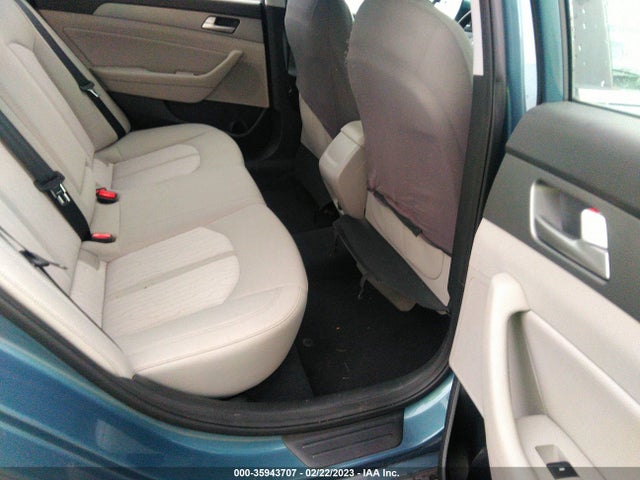 2016 Hyundai Sonata, VIN: KMHE24L12GA023484