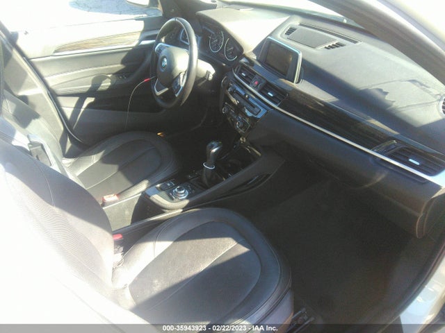 2016 BMW X1, VIN: WBXHT3C38GP889975