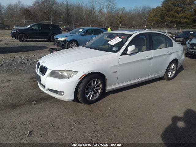 BMW 3 Series 328i 2010 WBAPH5C58AA440021 Image 2