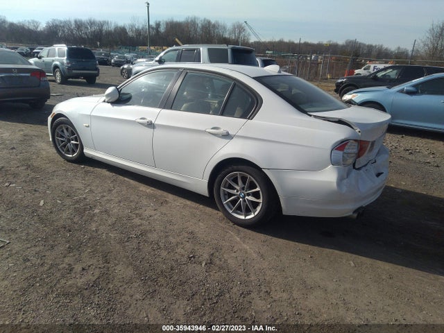 BMW 3 Series 328i 2010 WBAPH5C58AA440021 Image 3