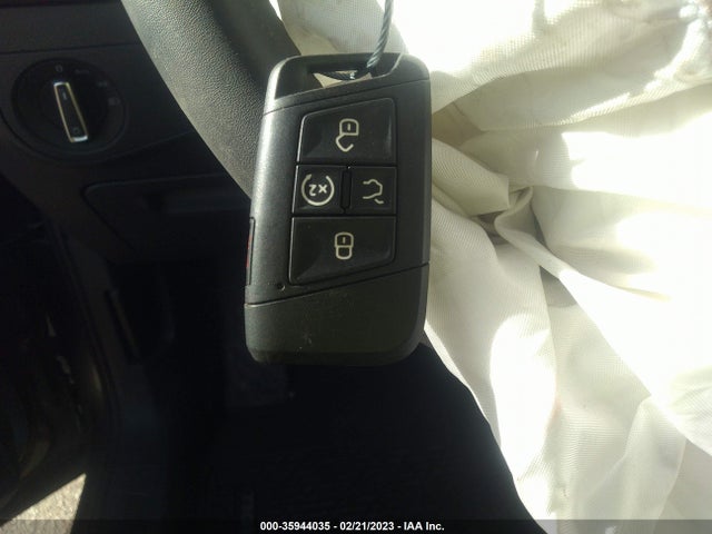 3VV2B7AX6NM160011 Volkswagen TIGUAN SE