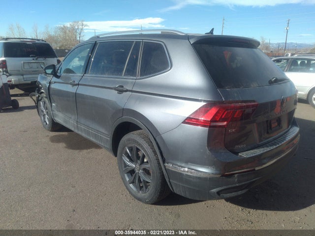 3VV2B7AX6NM160011 Volkswagen TIGUAN SE
