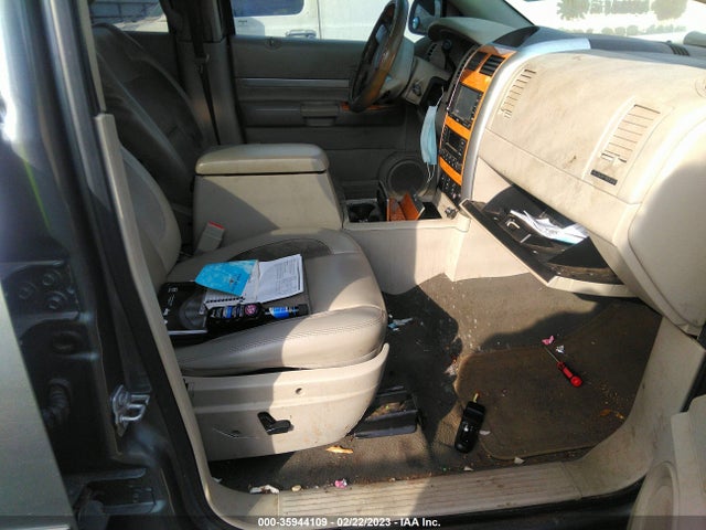 1A8HX58TX9F703764 Chrysler Aspen Limited