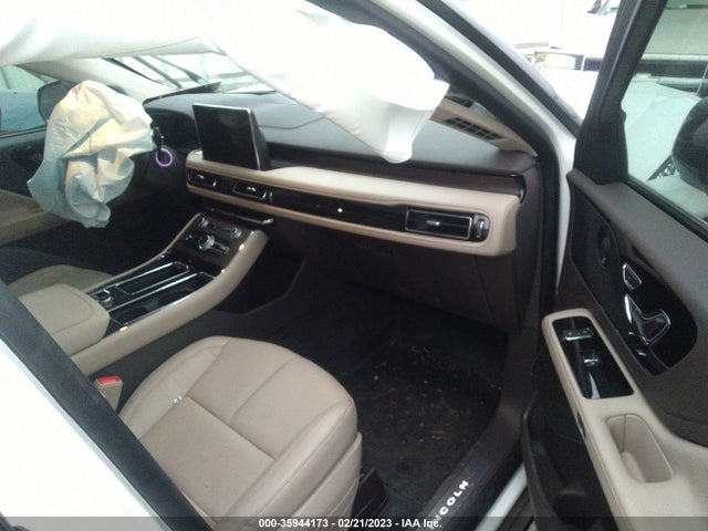 2023 Lincoln Aviator, VIN: 5LM5J7WC1PGL01903