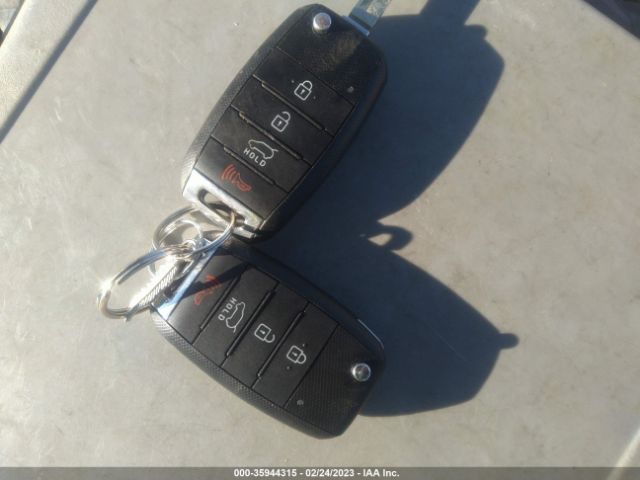 5XYPGDA59GG108844 KIA SORENTO LX