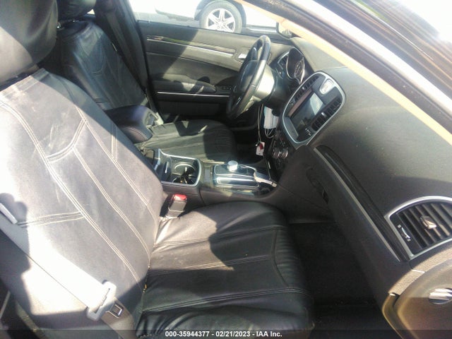 2C3CCARG4JH309210 Chrysler 300 Touring