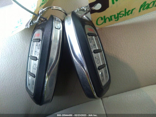2C4RC1BG6HR585215 Chrysler Pacifica Touring-l