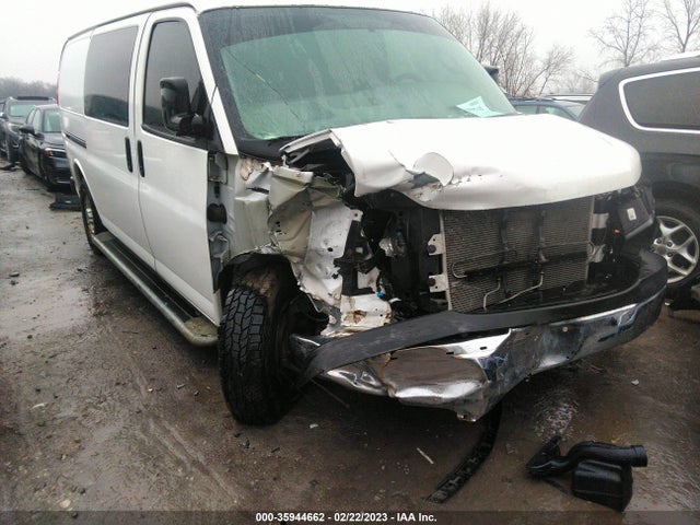 2017 GMC Savana, VIN: 1GTW7AFF4H1908996