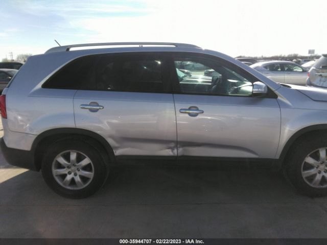 5XYKT3A6XCG196340 KIA SORENTO LX