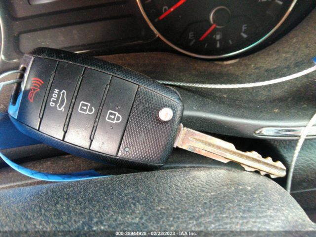 KNAFX4A66G5597066 KIA FORTE LX