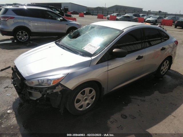 2016 Ford Focus, VIN: 1FADP3E29GL232751