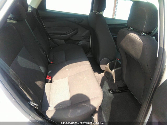 2016 Ford Focus, VIN: 1FADP3E29GL232751