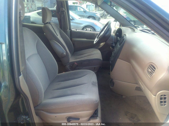1C4GJ45G61B114311 Chrysler Voyager Lx