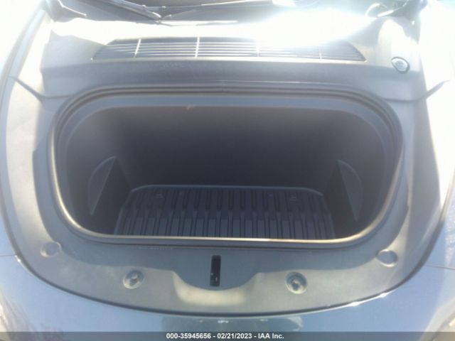 7SAYGDEF7NF552822 Tesla Model Y