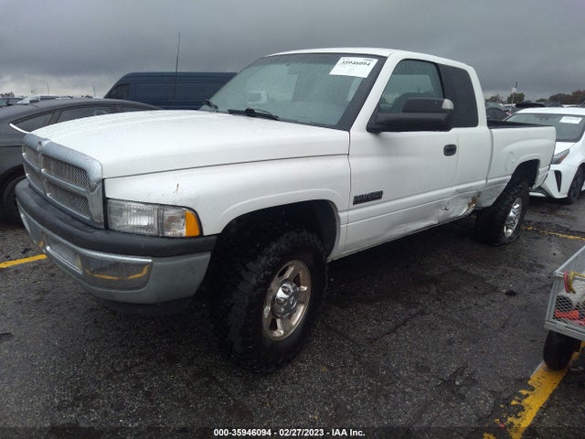 Dodge RAM 2500 1998 1B7KF23D7WJ166066 Image 2