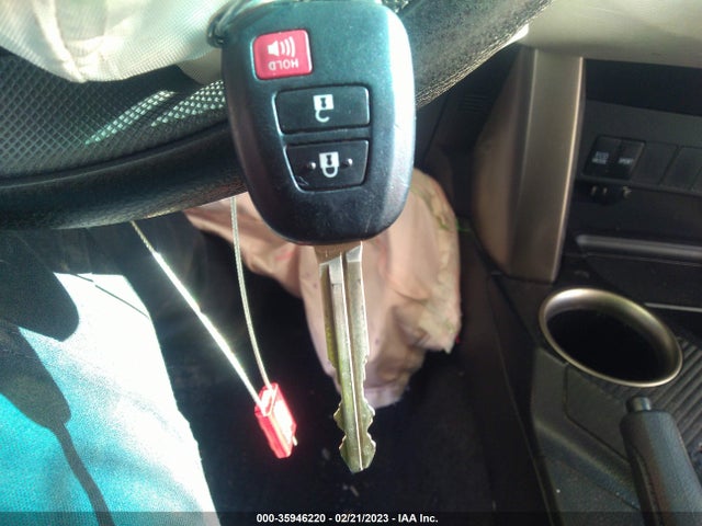 Toyota RAV4 LE 2015 2T3BFREV3FW350758 Image 3