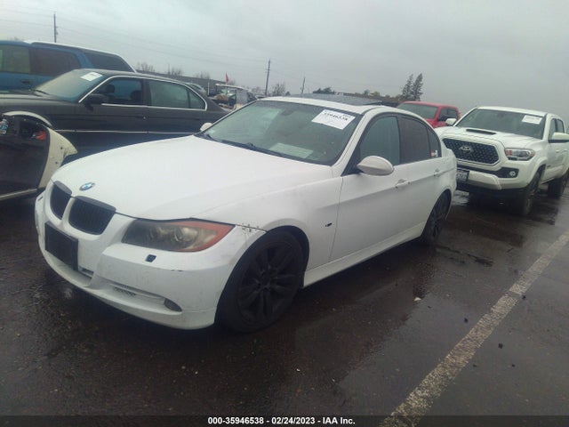 BMW 3 Series 328i 2008 WBAVC53548FZ87113 Image 2