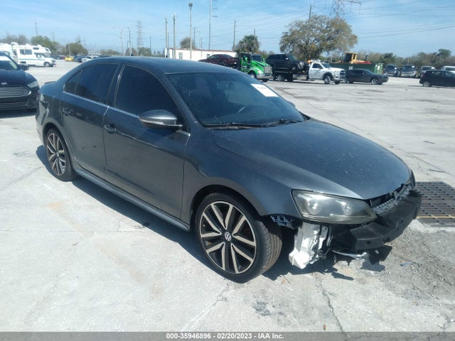 2013 3VW467AJ2DM237637 main image