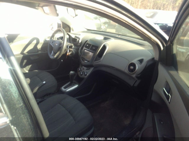 Chevrolet SONIC LT 2015 1G1JC5SBXF4116842 Image 6