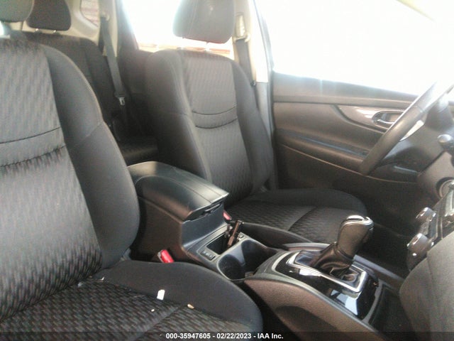 2017 NISSAN ROGUE SV VIN: KNMAT2MT0HP602315