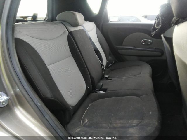 KNDJN2A26K7021561 KIA Soul Base
