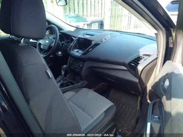 2017 Ford Escape, VIN: 1FMCU9GD6HUD02309