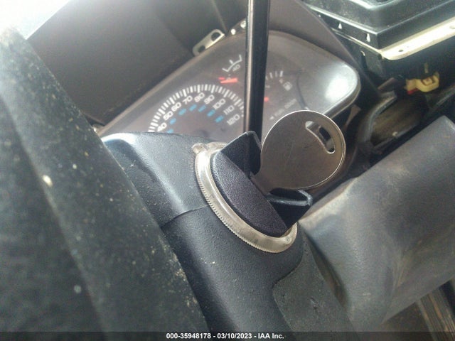 Dodge RAM 1500 2000 1B7HC13Y4YJ119662 Image 3