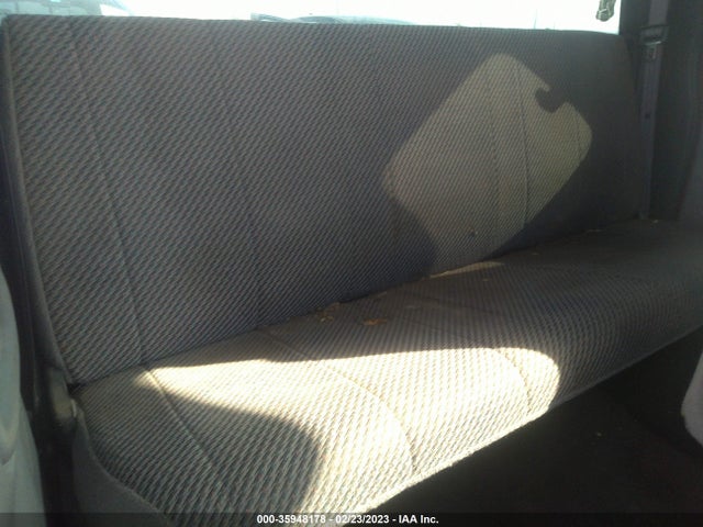 Dodge RAM 1500 2000 1B7HC13Y4YJ119662 Image 9